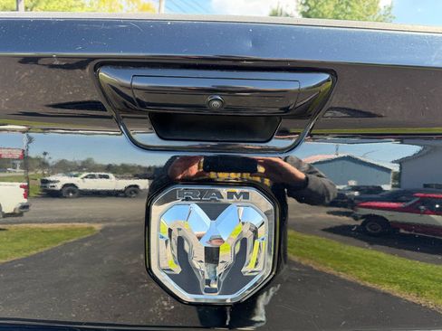 Used 2022 RAM 2500 Laramie AWD/4WD image 18