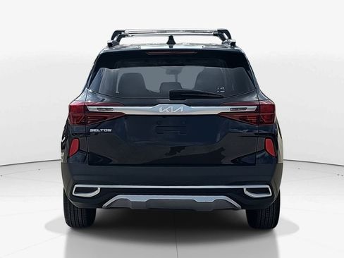 Used 2022 Kia Seltos EX image 6