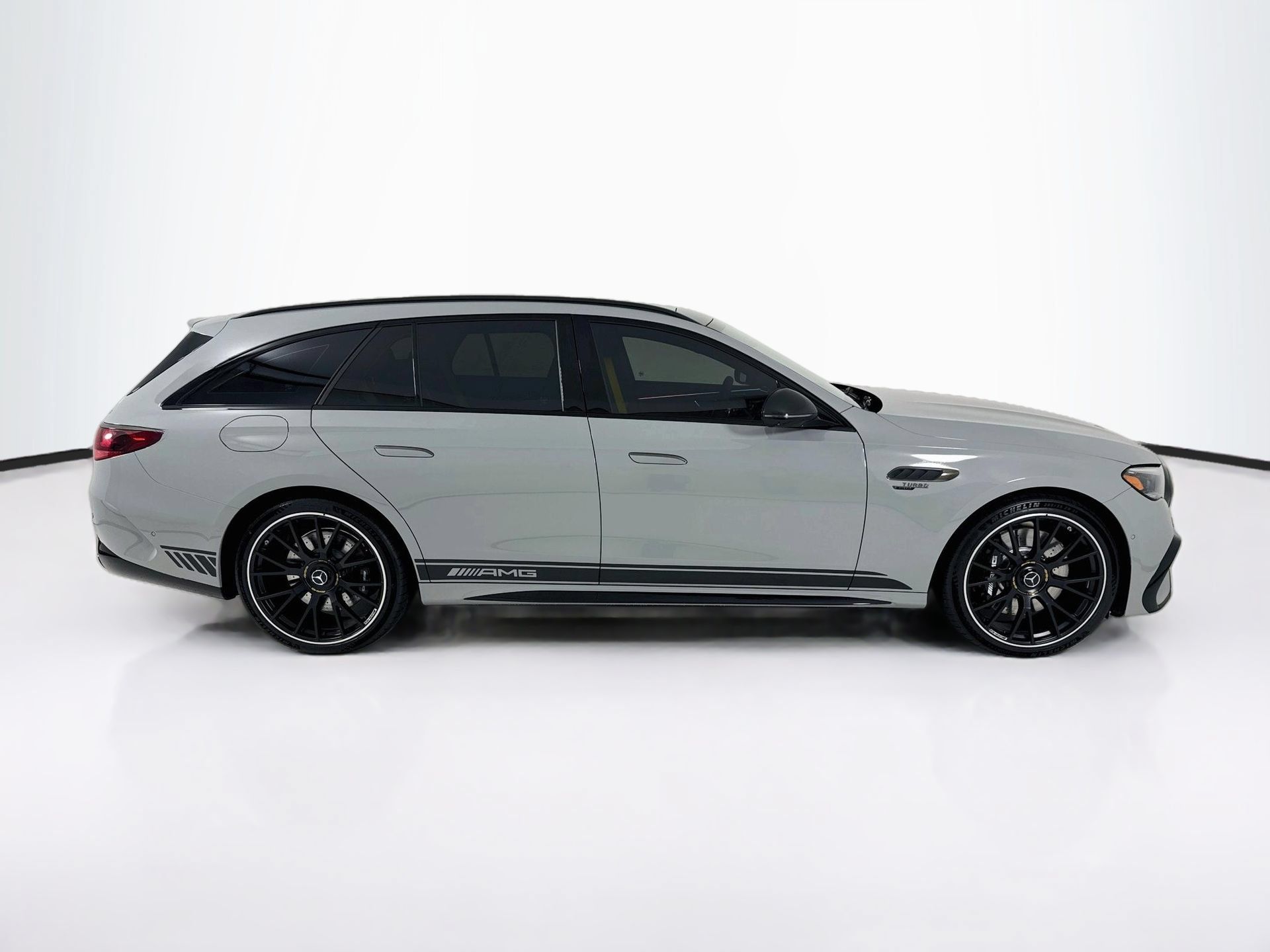Used 2026 Mercedes-Benz E 53 AMG e 4MATIC Wagon image 9