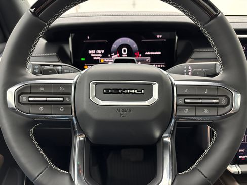 New 2026 GMC Acadia Denali Ultimate w/ LPO, Floor Liner Package AWD/4WD image 24
