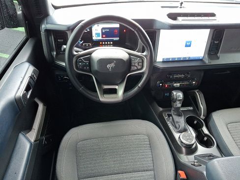 Certified 2023 Ford Bronco Outer Banks w/ Sasquatch Package image 12