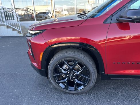 Used 2024 Chevrolet Traverse RS w/ LPO, Floor Liner Package image 2