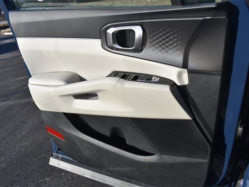 New 2025 Kia Sorento S w/ Panoramic Sunroof Package image 30