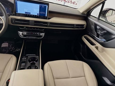 New 2026 Lincoln Corsair Grand Touring image 25