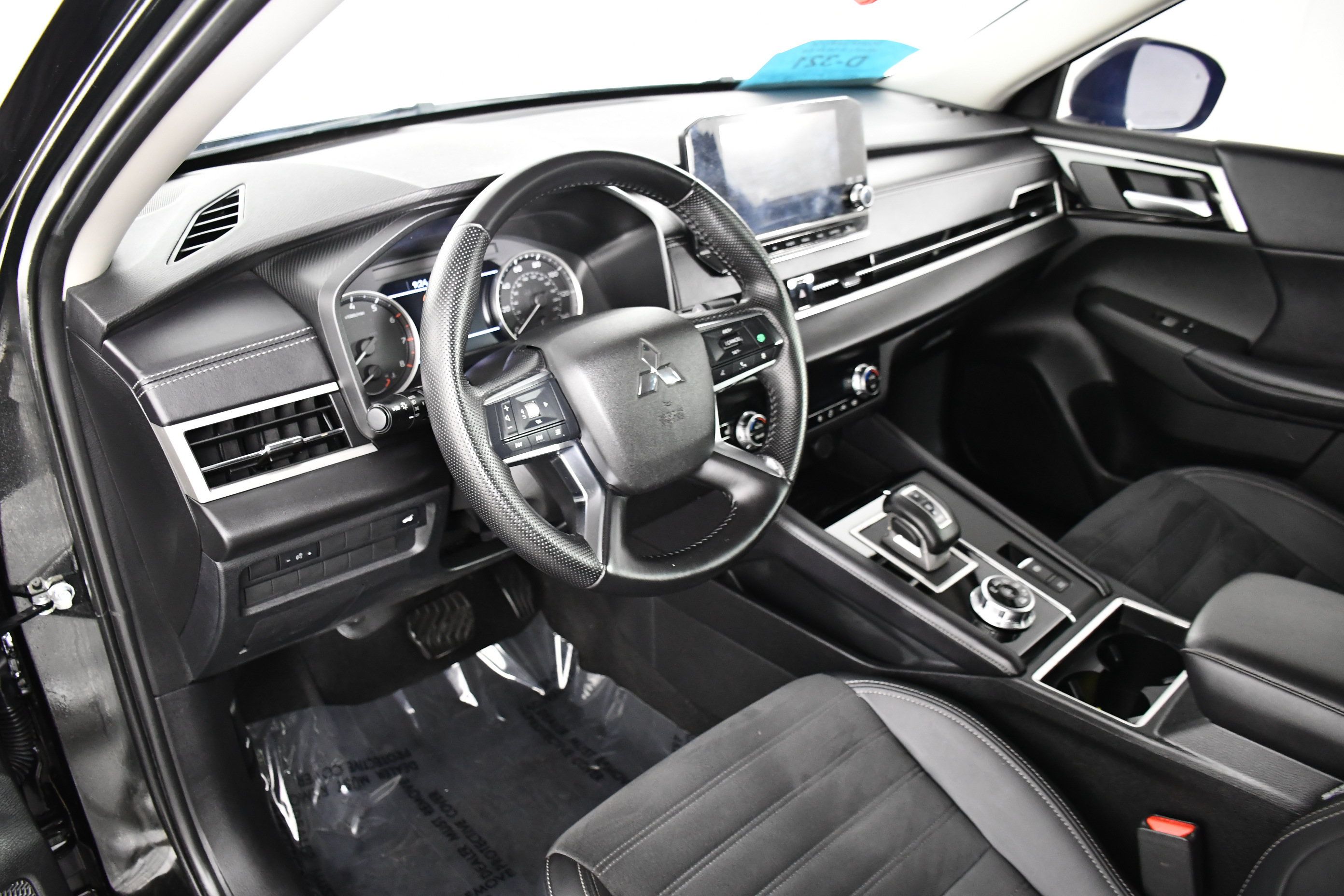 Used 2024 Mitsubishi Outlander SE AWD/4WD image 34
