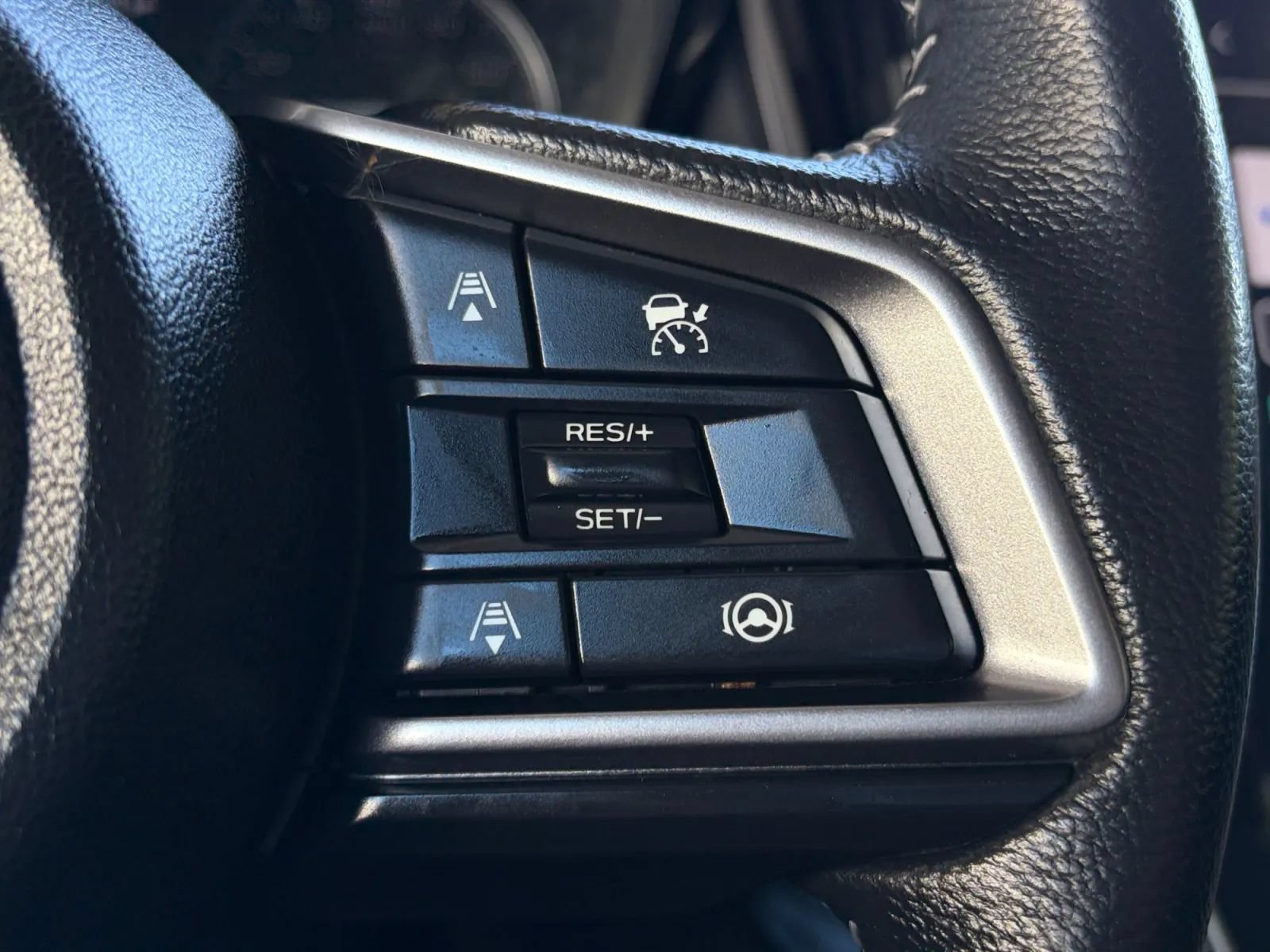 Used 2023 Subaru Outback Premium AWD/4WD image 31