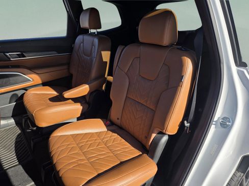 Used 2024 Kia Telluride EX X-Line image 19