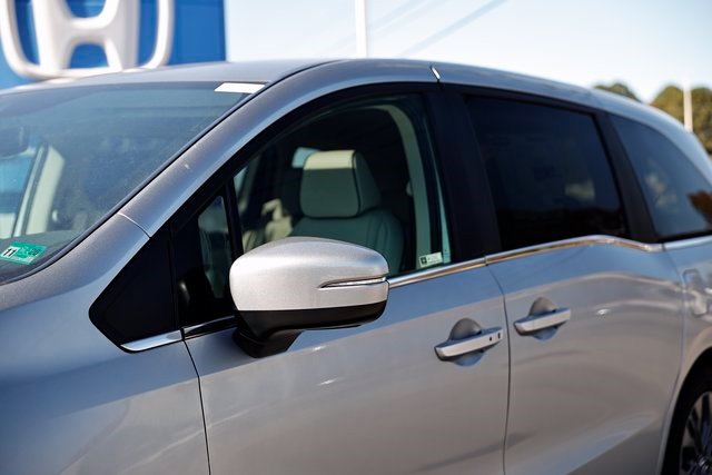 New 2027 Honda Odyssey Touring image 5