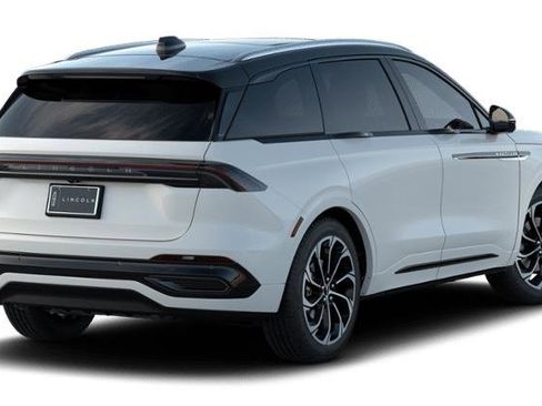 New 2026 Lincoln Nautilus Reserve image 25