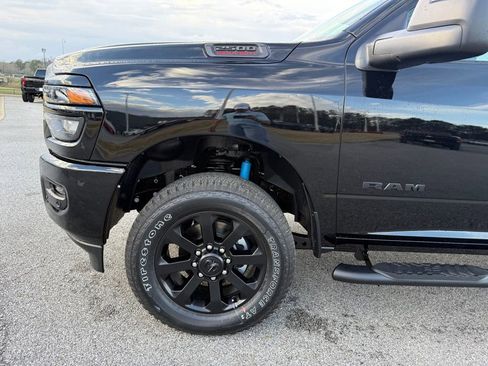 New 2026 RAM 2500 Big Horn AWD/4WD image 28