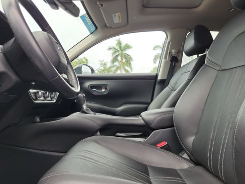 Certified 2024 Honda HR-V EX-L image 20