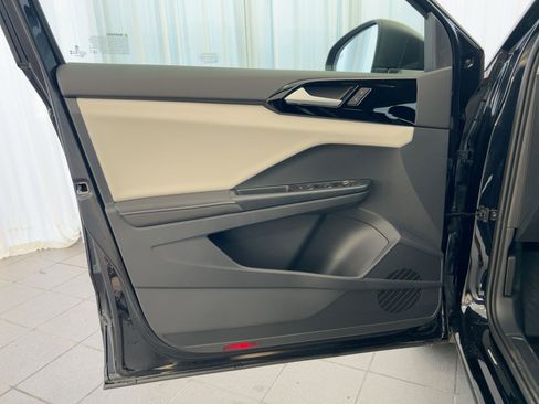 New 2026 Volkswagen Taos S image 21