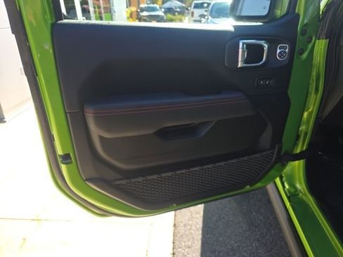 New 2026 Jeep Wrangler Rubicon w/ Technology Group image 10