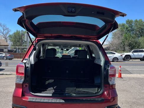 Used 2017 Subaru Forester 2.5i Touring AWD/4WD image 23