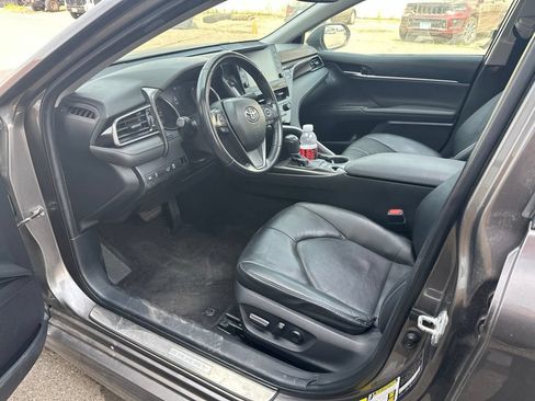 Used 2021 Toyota Camry XSE FWD image 33