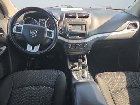 Used 2019 Dodge Journey SE w/ Premium Group FWD image 11