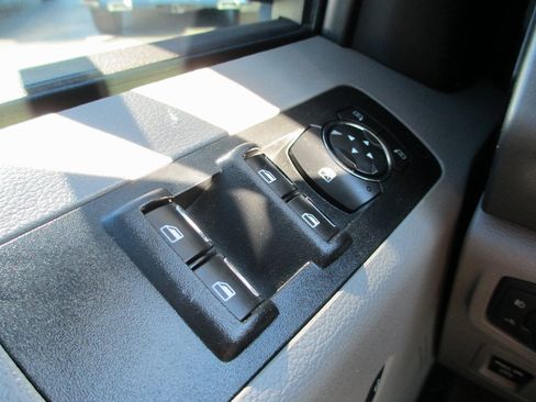 Used 2017 Ford F150 XLT w/ Equipment Group 302A Luxury image 22