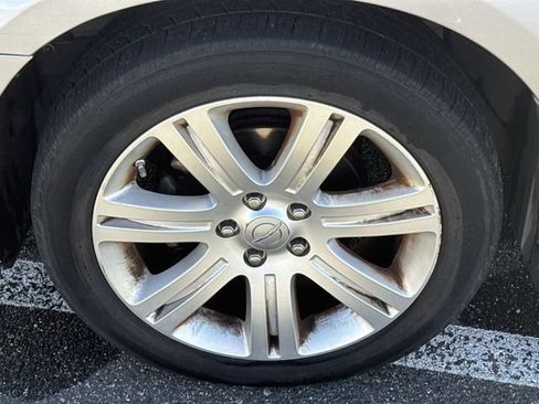 Used 2013 Chrysler 200 LX image 27