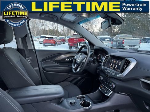 Certified 2024 GMC Terrain SLE image 35
