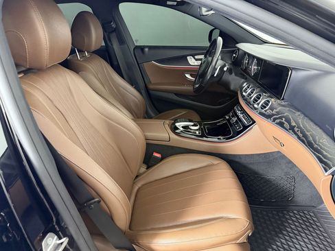 Used 2017 Mercedes-Benz E 300 4MATIC image 21