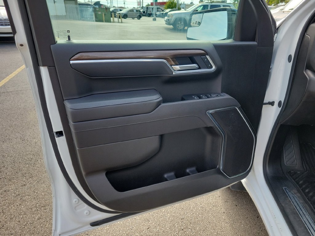 Used 2026 Chevrolet Silverado 1500 RST AWD/4WD image 18