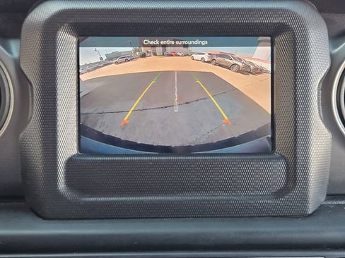 Used 2022 Jeep Wrangler Unlimited Sport AWD/4WD image 18