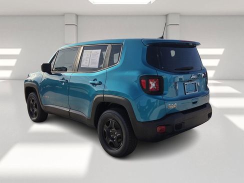 Certified 2022 Jeep Renegade Sport image 3