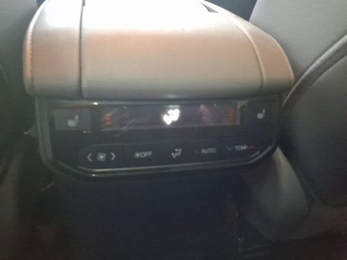 Used 2023 Toyota Highlander Platinum AWD/4WD image 17