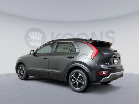 New 2026 Kia Niro EX image 4
