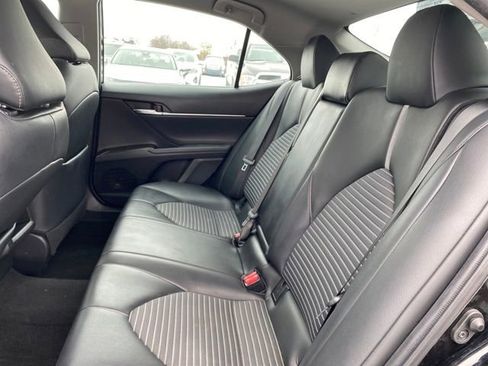 Used 2021 Toyota Camry SE image 16