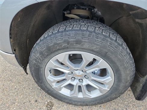 Certified 2023 Chevrolet Silverado 1500 LTZ w/ Technology Package image 32