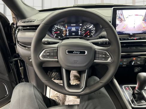 New 2026 Jeep Compass Latitude AWD/4WD image 16