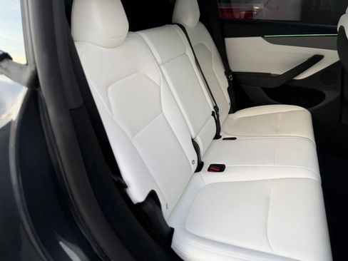 Used 2026 Tesla Model Y Long Range AWD/4WD image 17