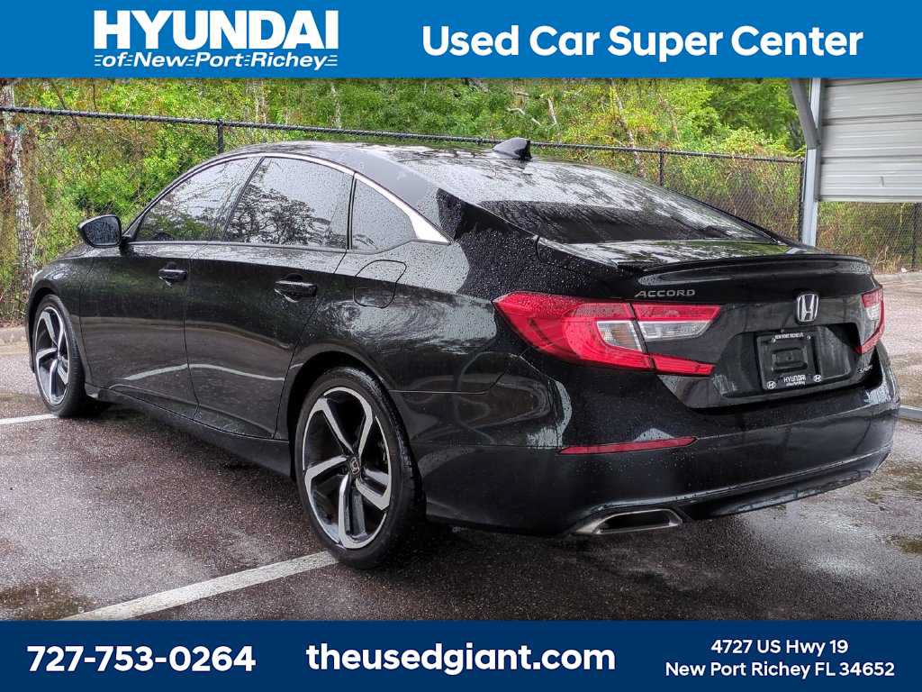 Used 2018 Honda Accord Sport image 3
