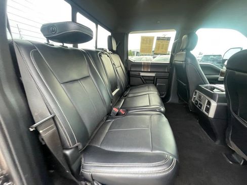 Used 2019 Ford F150 Lariat w/ Equipment Group 502A Luxury AWD/4WD image 27