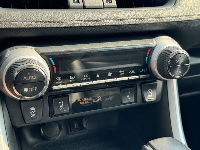 Used 2020 Toyota RAV4 XLE Premium AWD/4WD image 16