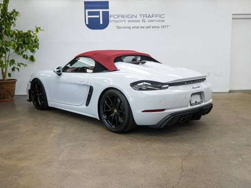 Used 2020 Porsche 718 Boxster Spyder RWD image 5