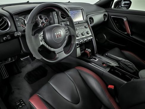 Used 2016 Nissan GT-R Black Edition AWD/4WD image 16