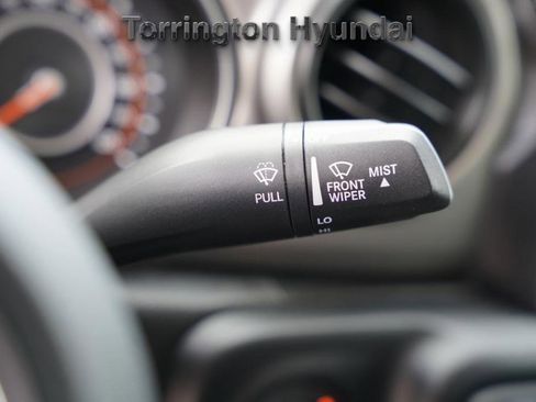 Used 2021 Jeep Gladiator Willys image 22