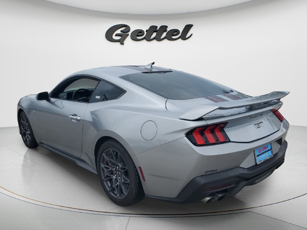Used 2025 Ford Mustang GT Premium w/ GT Performance Package RWD image 6