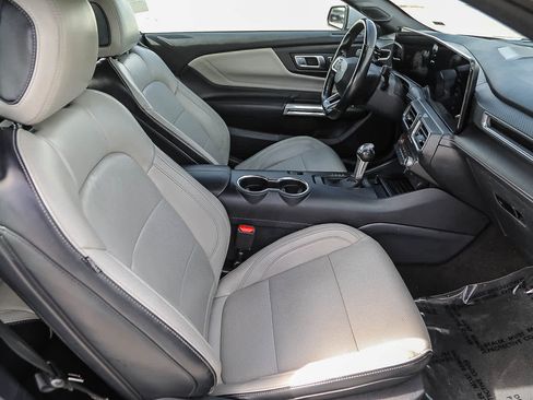 Used 2024 Ford Mustang Premium image 17