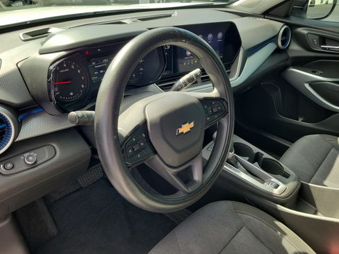 Used 2024 Chevrolet Trax LS w/ Driver Confidence Package FWD image 15