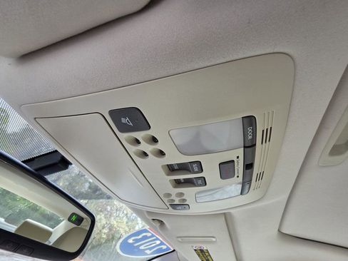 Used 2013 Lexus IS 250 image 22