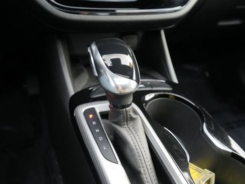 Used 2024 Buick Envista Avenir image 32