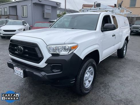 Used 2022 Toyota Tacoma SR image 68