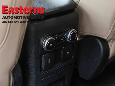 Used 2022 Ford Explorer XLT w/ Equipment Group 202A AWD/4WD image 23