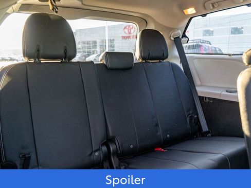 Used 2016 Toyota Sienna SE Premium image 14