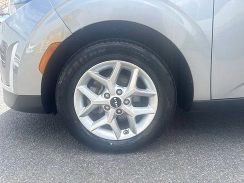 Certified 2023 Kia Soul LX w/ Option Group 015 FWD image 9