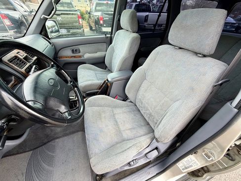 Used 2000 Toyota 4Runner SR5 w/ Upgrade Value Pkg 2 image 8