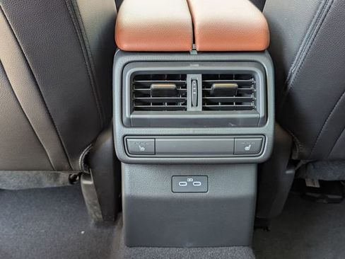 Used 2025 MAZDA CX-50 Meridian Edition w/ Weather Package image 10